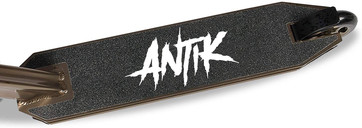 Il y a le grip avec l'inscription Antik